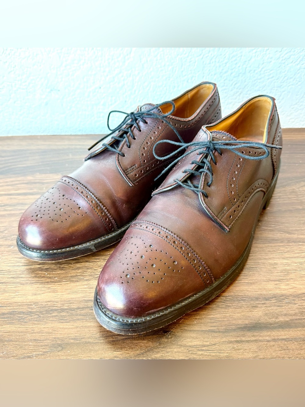 Allen Edmonds Brown/Burgundy Leather Brogue Cap-Toe Oxfords Size 10 D